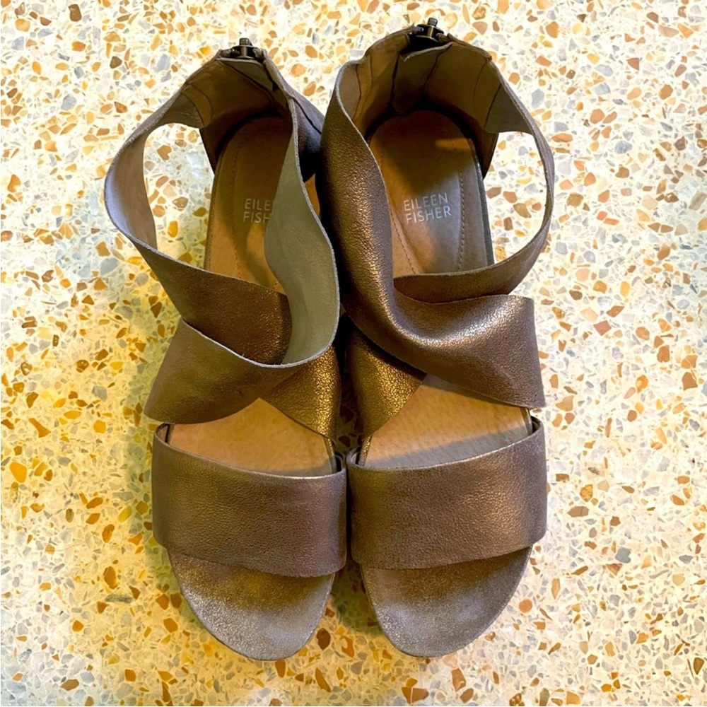 Eileen Fisher Sport Metallic Bronze Leather CrossStrap Back Zip Platform Sandal